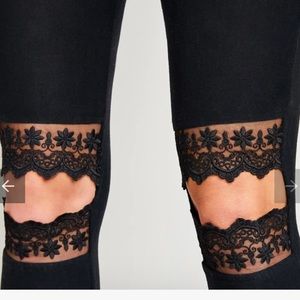 Knee cut leggings